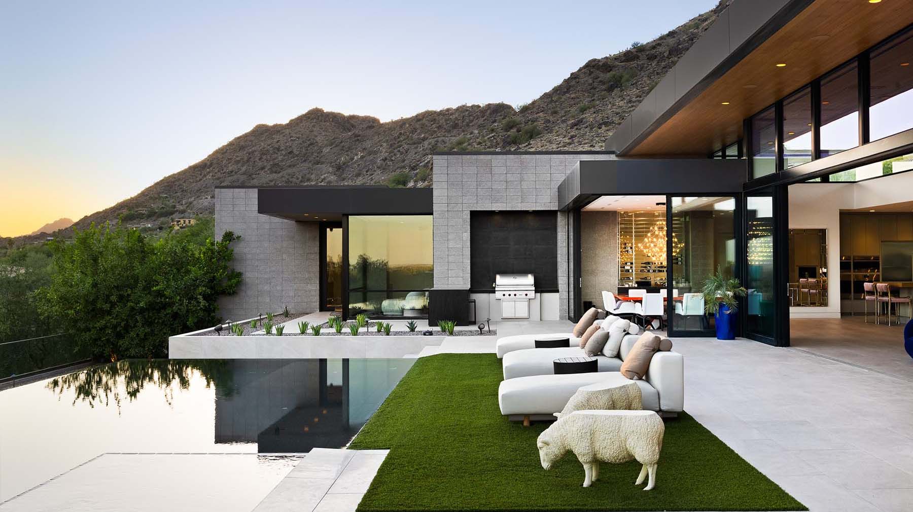 Moody Modern feature 3 